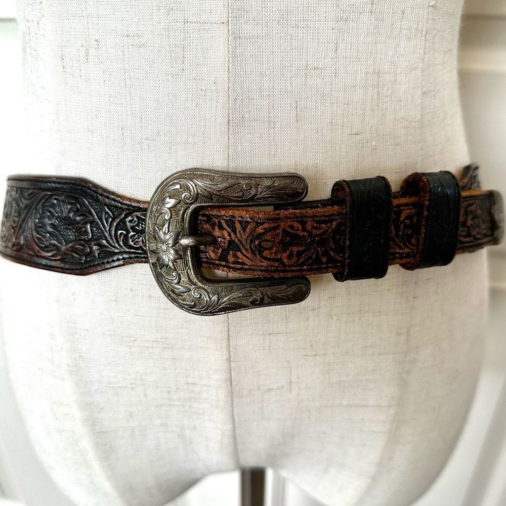 Leegin brown leather silver buckle belt